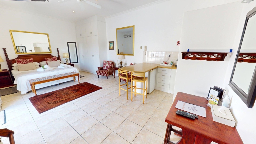 8 Bedroom Property for Sale in Summerstrand Eastern Cape
